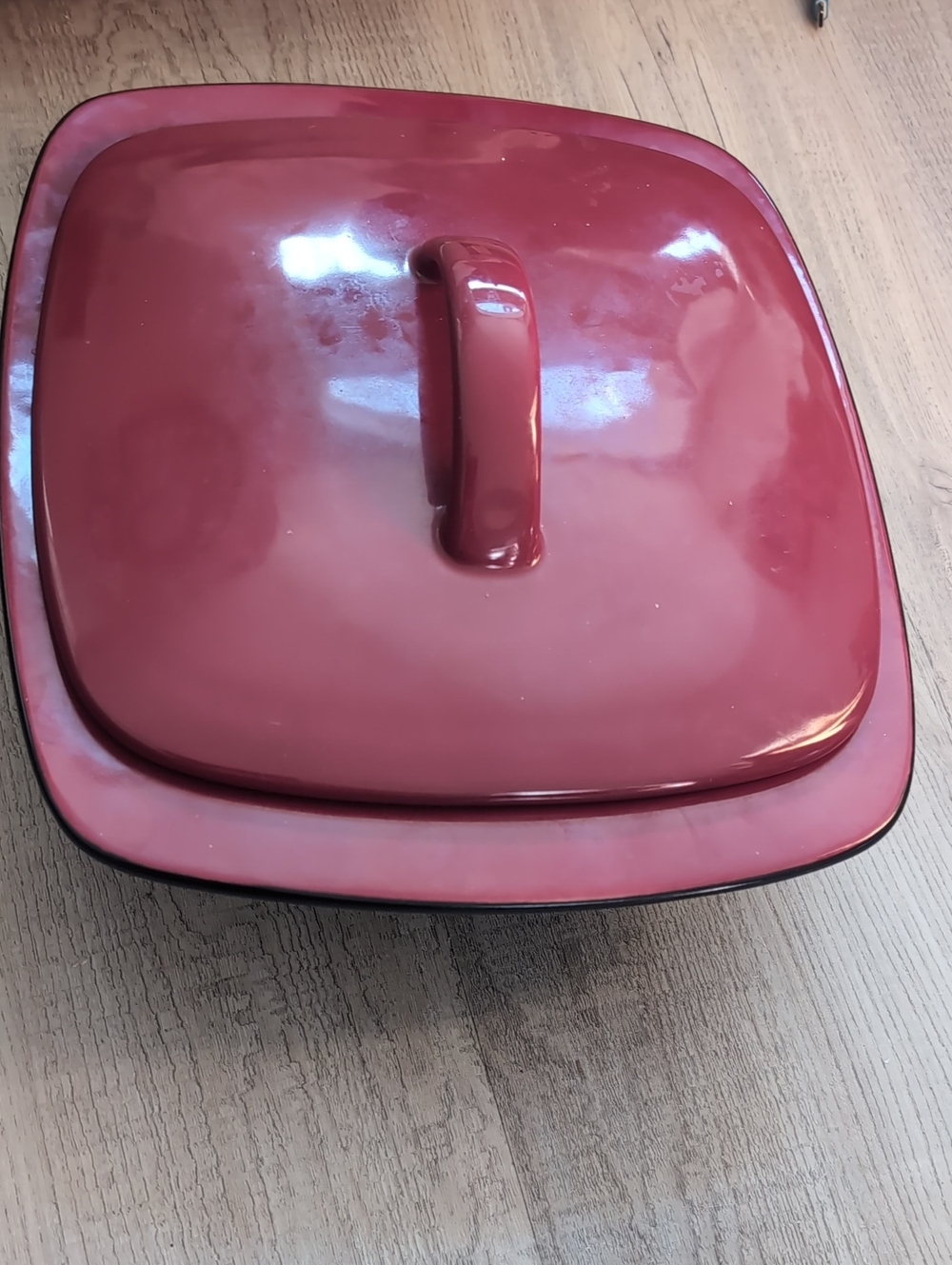 CorningWare Hearthstone Ryku Chili Red 2 Quart Casserole Baker with Lid